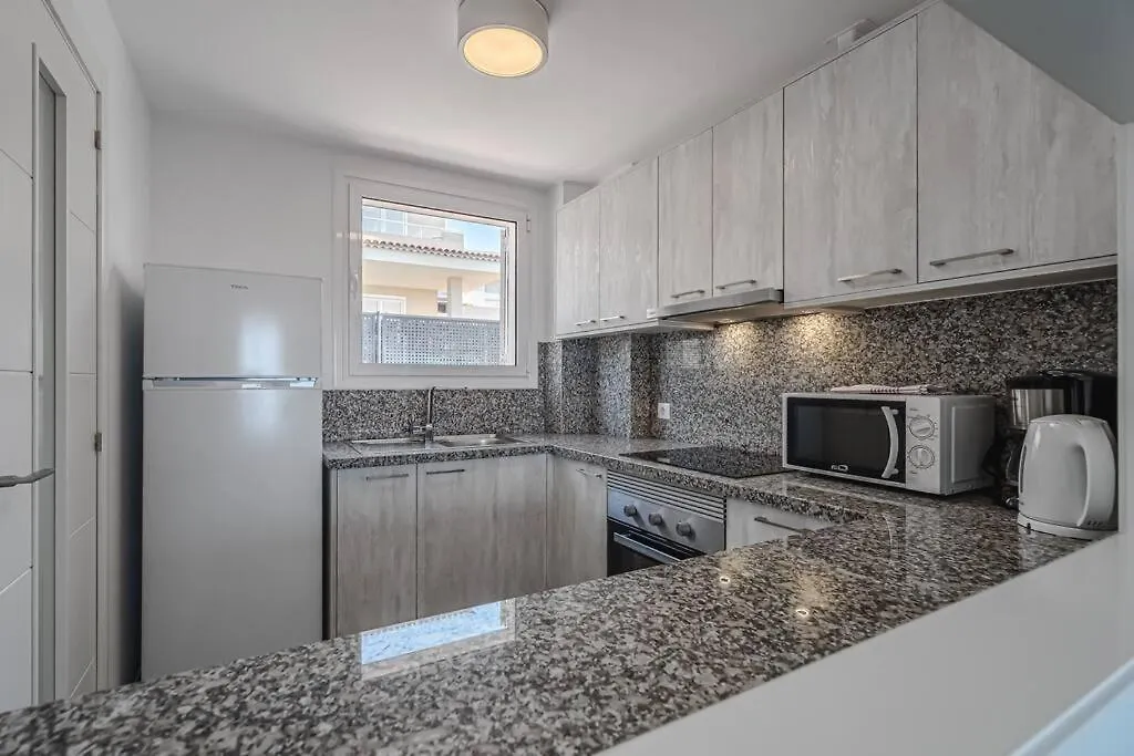 Amazing Apartment With Sea Views And Ac, Pa06 Пуэрто-де-Сантьяго 0*,  Испания